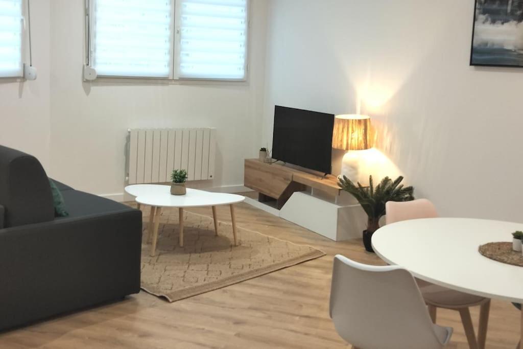 L'Escale Balzac Lägenhet Villeurbanne Exteriör bild